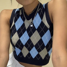 Load image into Gallery viewer, Muyogrt V Neck Vintage Argyle Sweater Vest Women Black Sleeveless Plaid Knitted Crop Sweaters Casual Autumn Preppy Style
