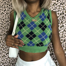 Load image into Gallery viewer, Muyogrt  V Neck Vintage Argyle Sweater Vest Women Black Sleeveless Plaid Knitted Crop Sweaters Casual Autumn Preppy Style
